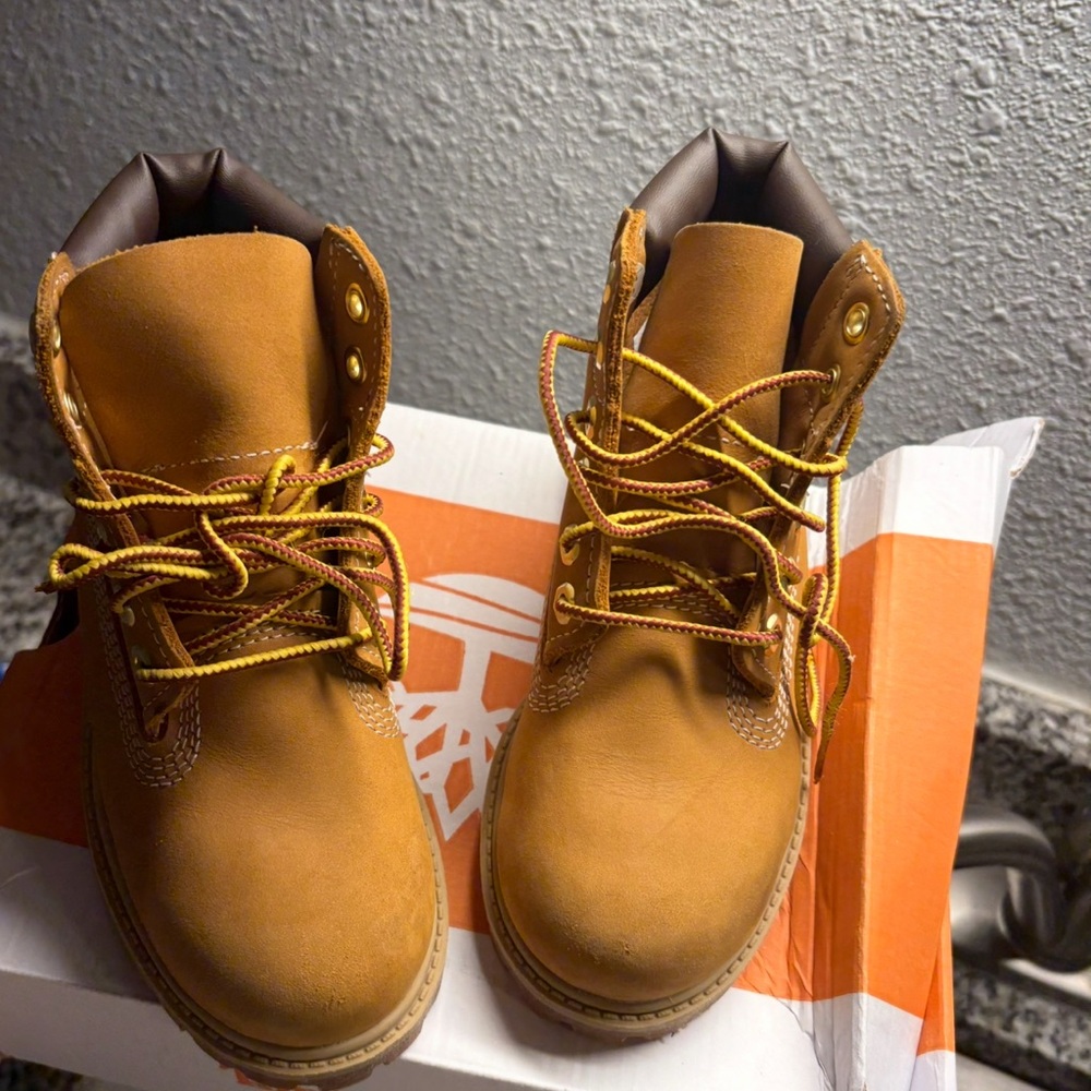 11c timberlands